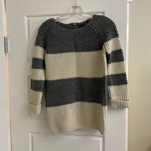 Dex sweater
